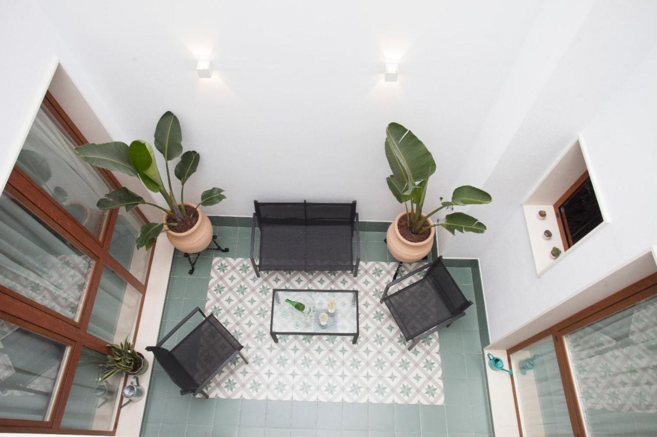 Apartamentos Los Moriles Exterior photo